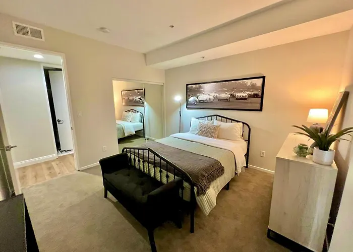 Shared House Hollywood Hideaway Heart Of Fame